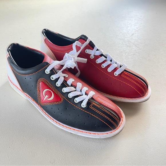 qubica Other - Qubika Red and Black Bowling Shoes NWOT